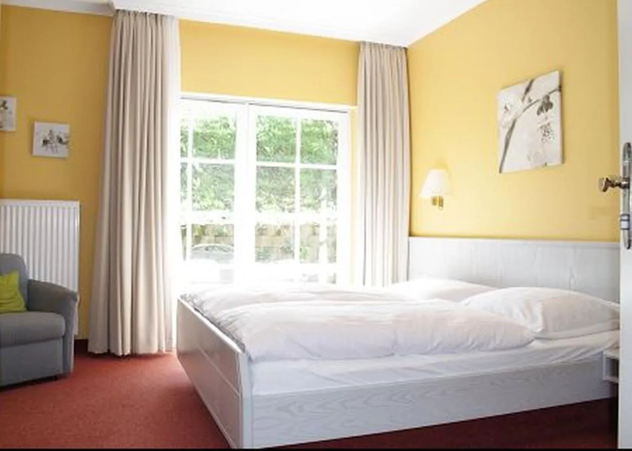 **  Hotel & Restaurant Weinberg Baden-Baden Niemcy